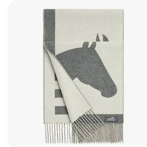 Hermés Casaque Love Story Muffler Gris Clair Ivoire